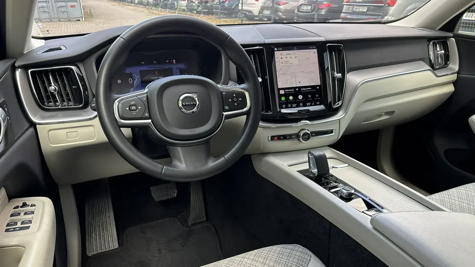 VOLVO XC60 -