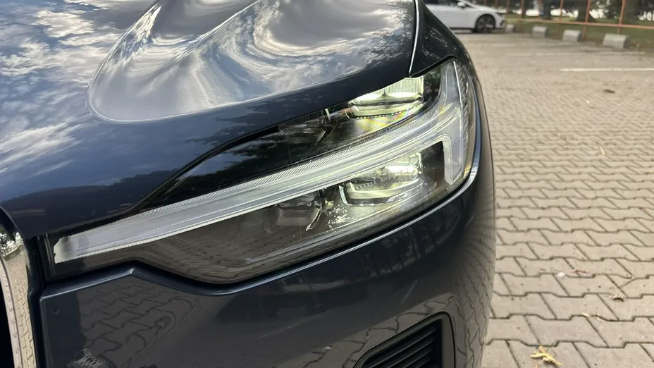 VOLVO XC60 -