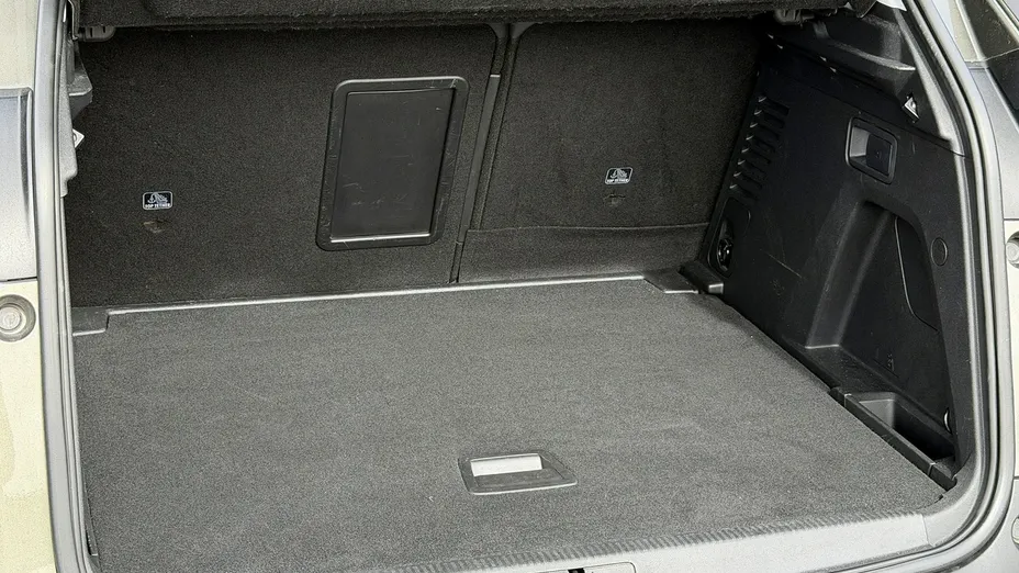 PEUGEOT 3008 -