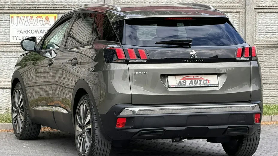 PEUGEOT 3008 -