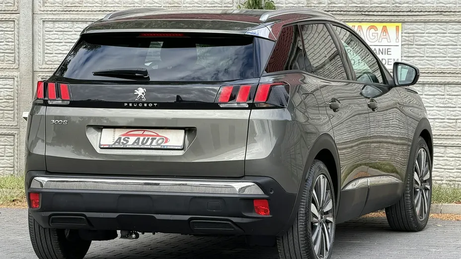 PEUGEOT 3008 -