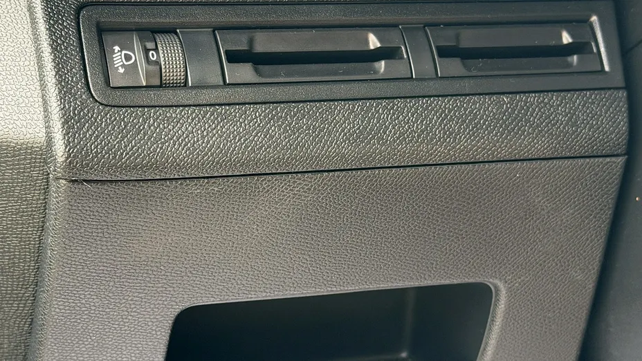 PEUGEOT 3008 -