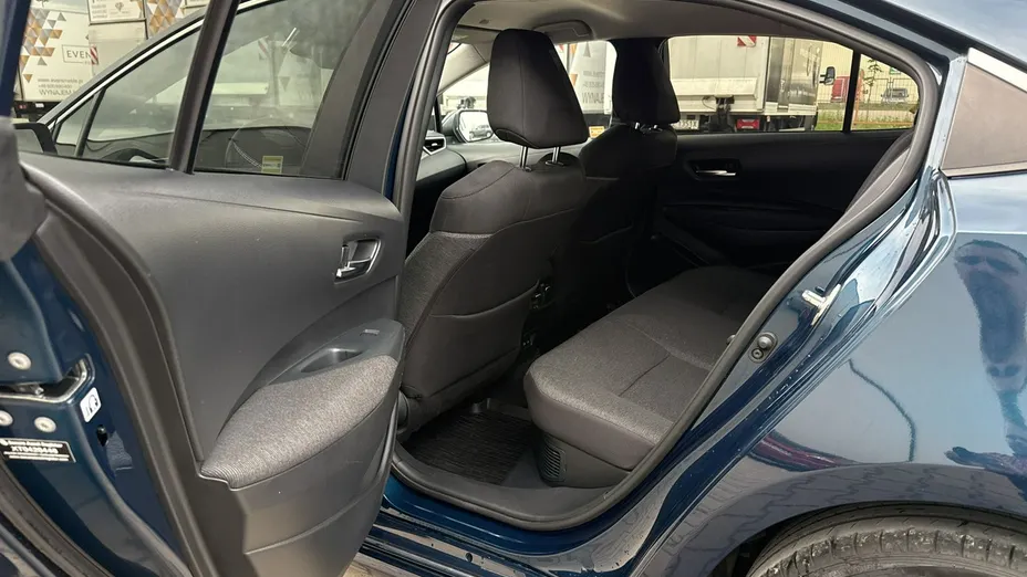 TOYOTA Corolla -