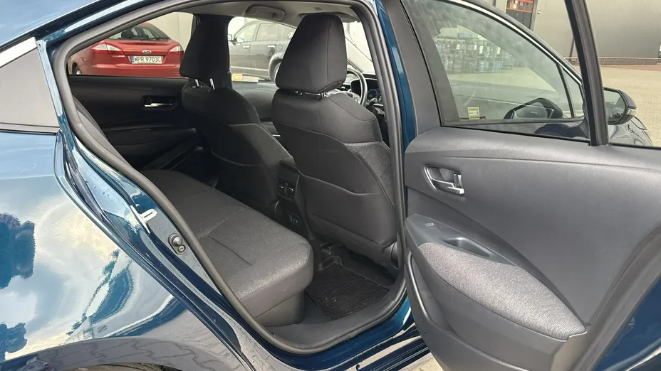 TOYOTA Corolla -