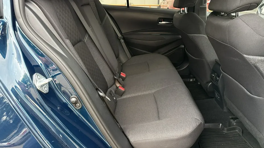 TOYOTA Corolla -