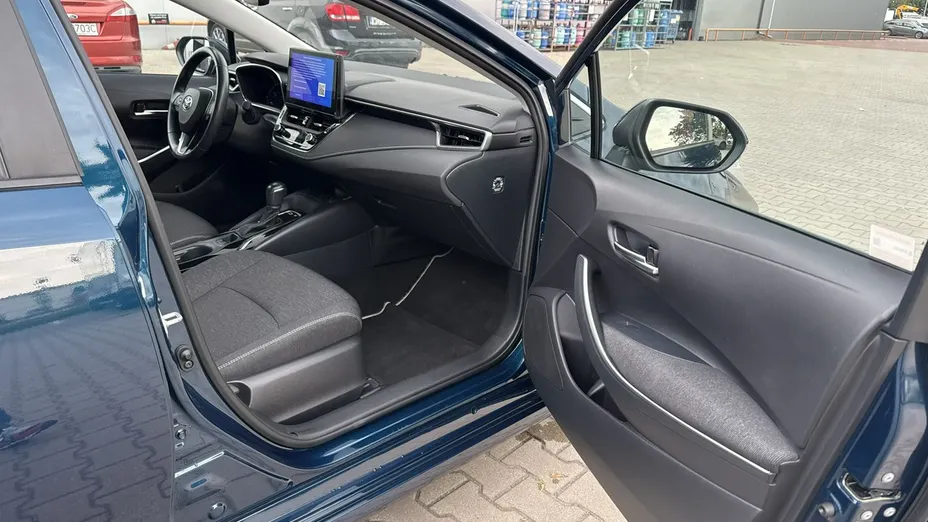 TOYOTA Corolla -