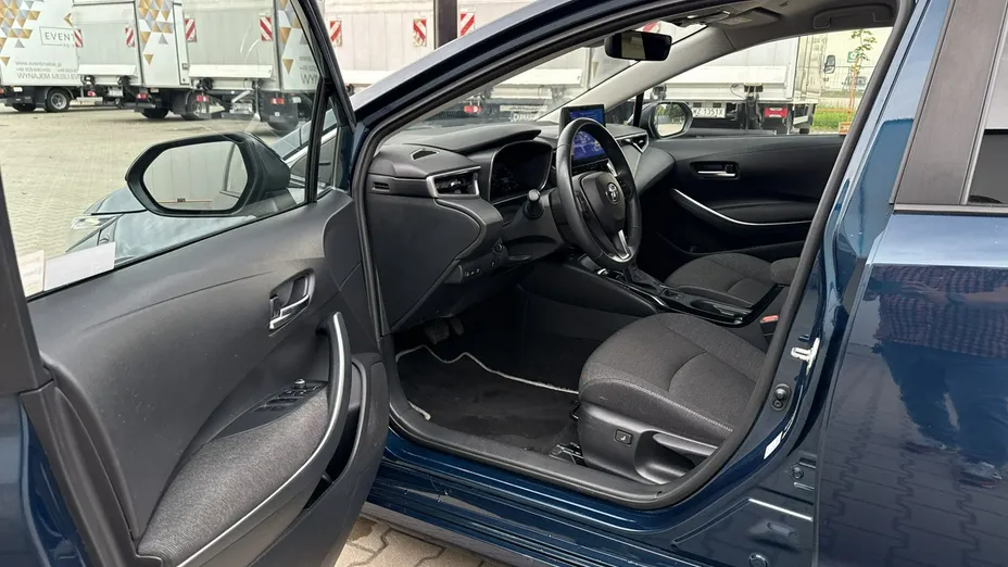 TOYOTA Corolla -