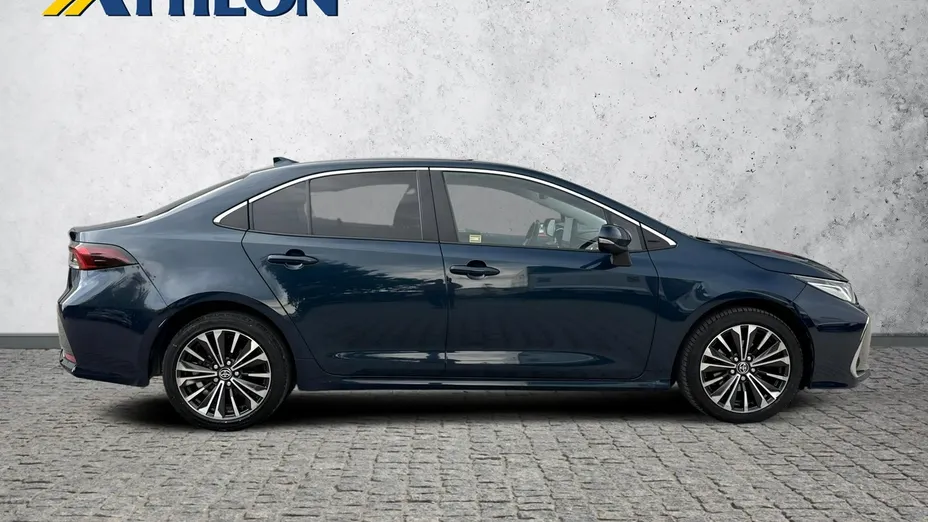 TOYOTA Corolla -