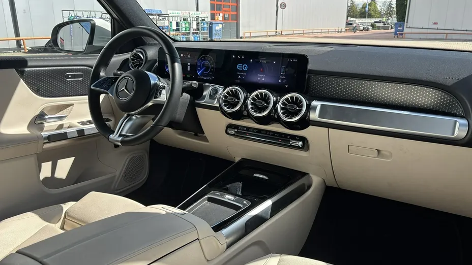 MERCEDES-BENZ EQB -
