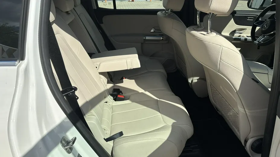 MERCEDES-BENZ EQB -