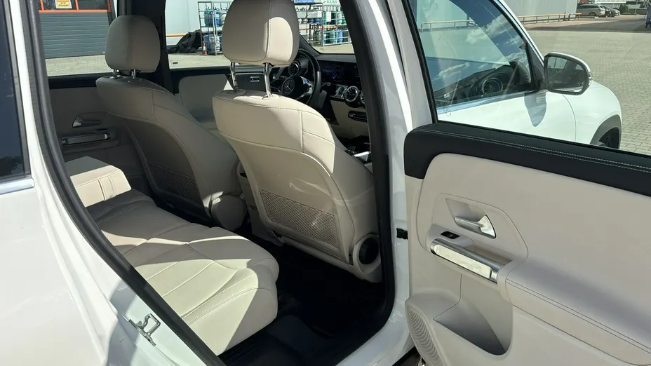 MERCEDES-BENZ EQB -