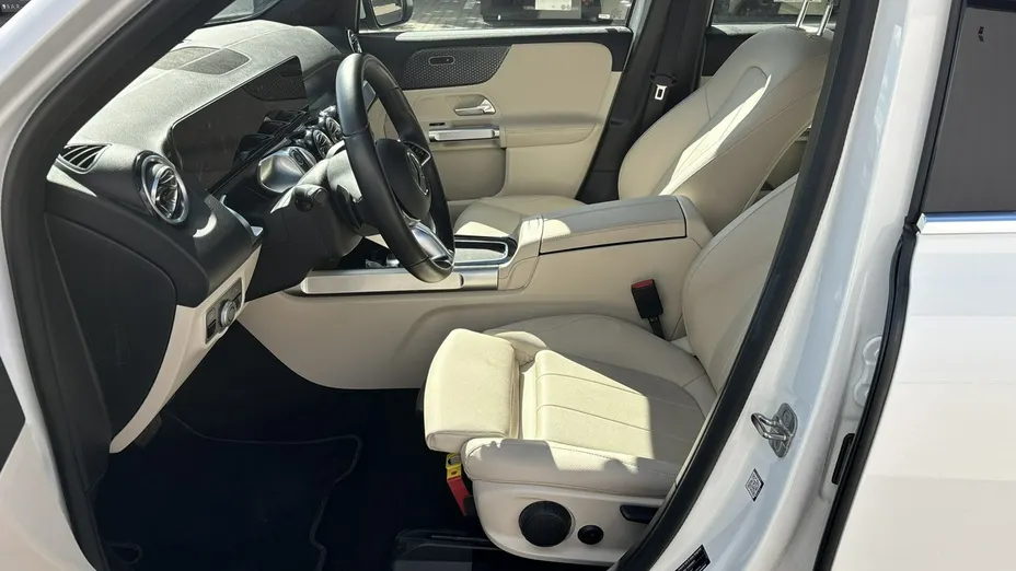 MERCEDES-BENZ EQB -