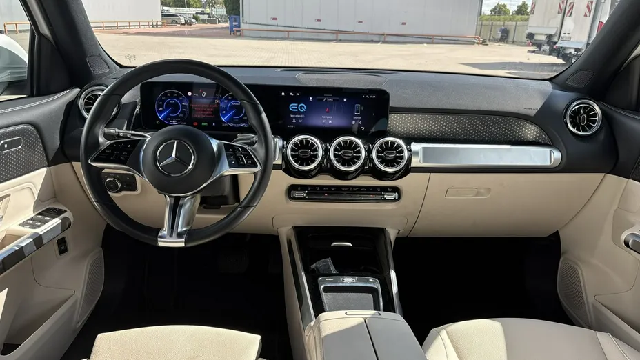MERCEDES-BENZ EQB -