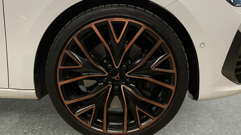 CUPRA Leon -