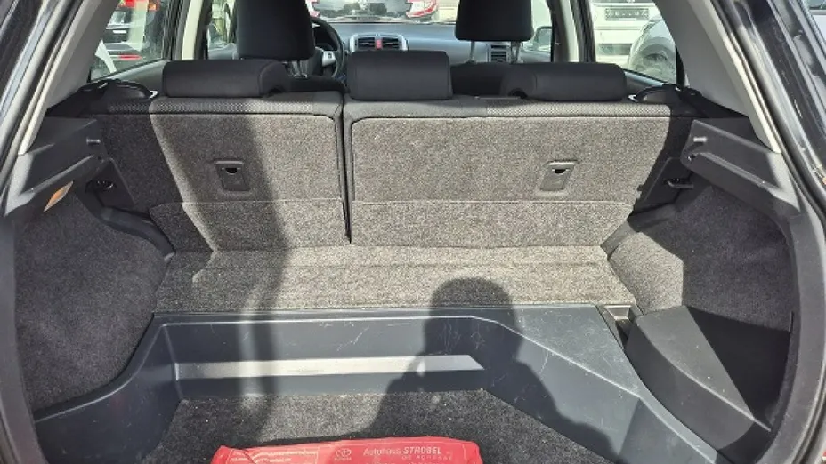 TOYOTA Auris -