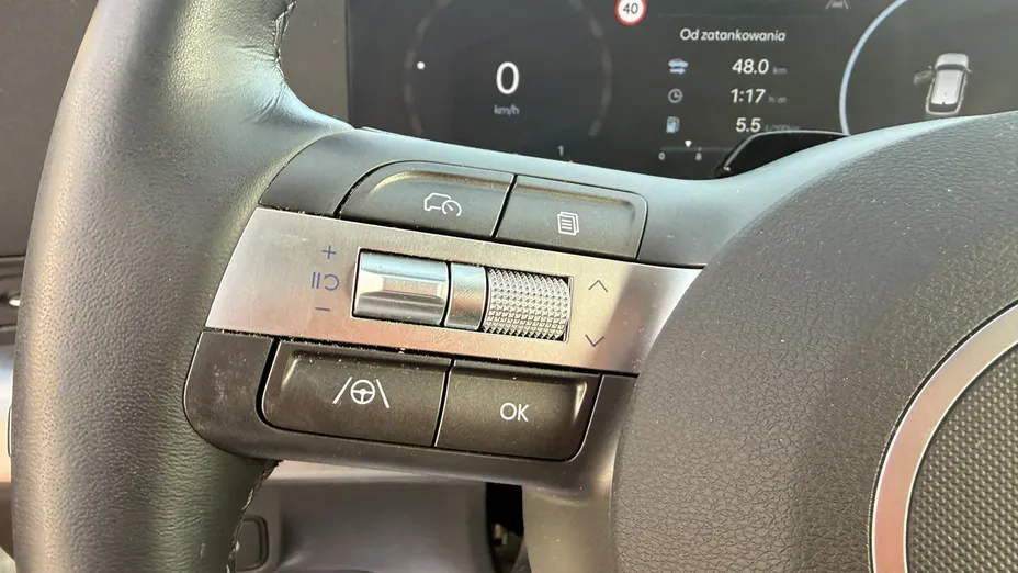 HYUNDAI Kona -