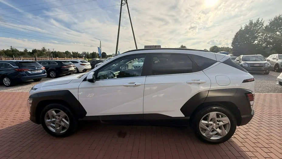 HYUNDAI Kona -
