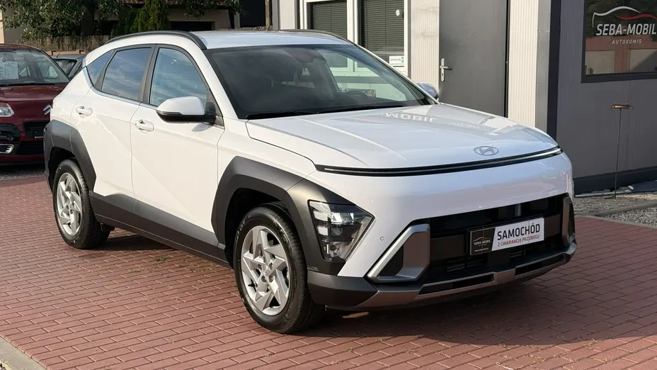 HYUNDAI Kona -