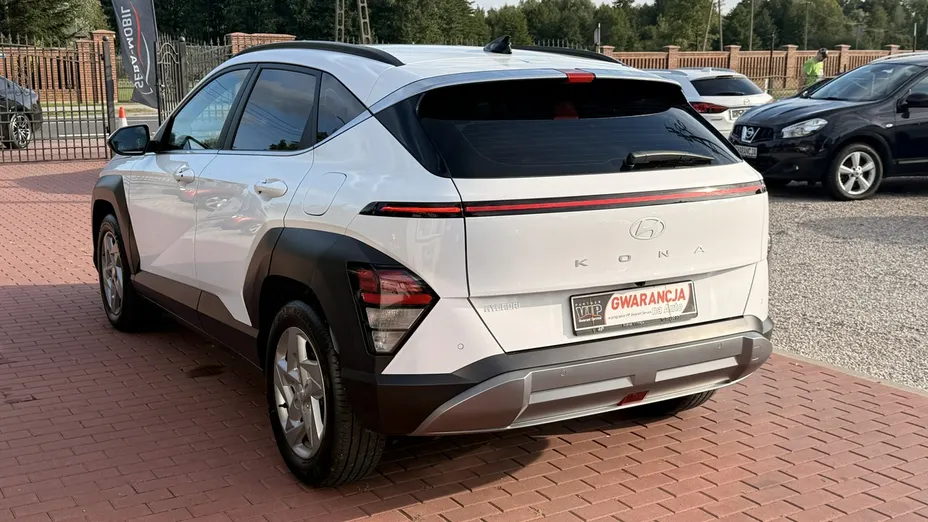 HYUNDAI Kona -