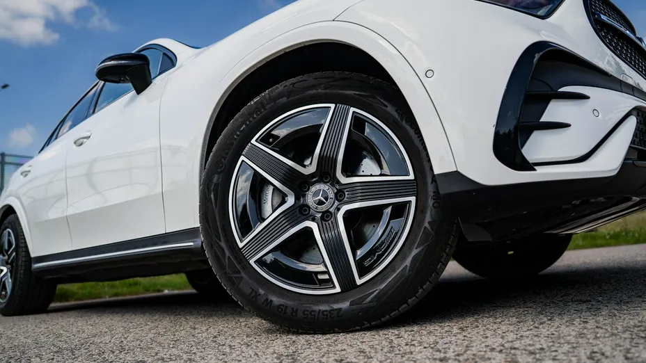 MERCEDES-BENZ GLC -