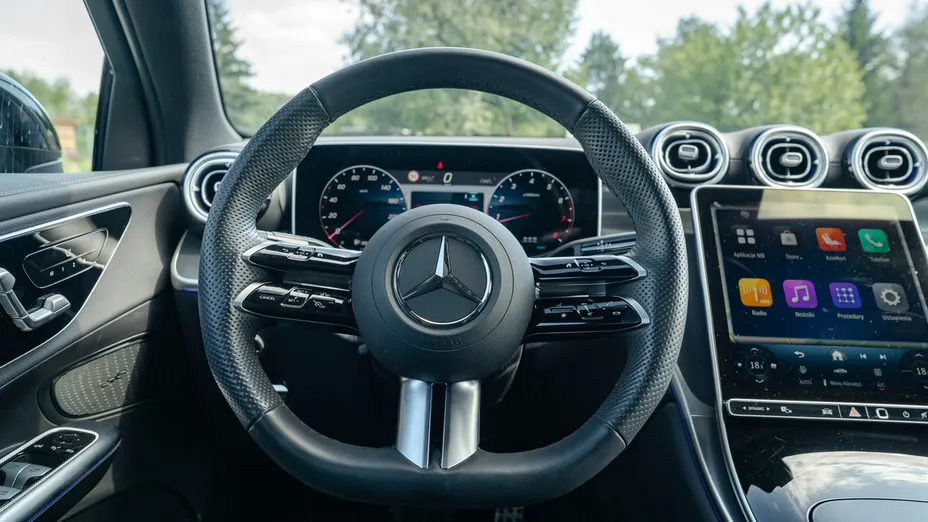 MERCEDES-BENZ GLC -