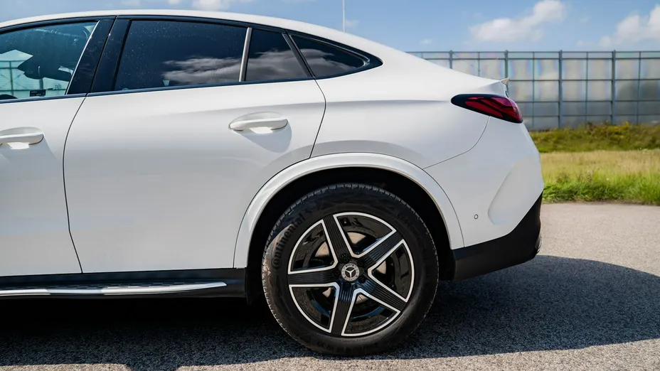 MERCEDES-BENZ GLC -