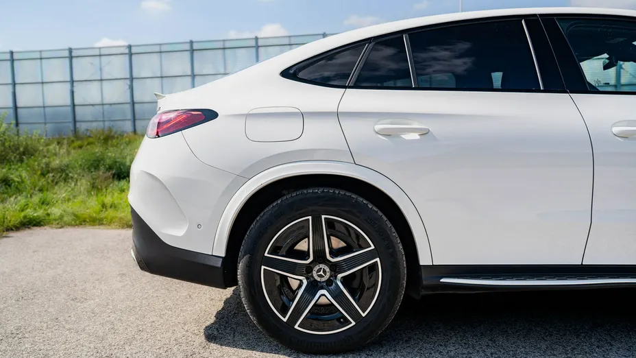 MERCEDES-BENZ GLC -