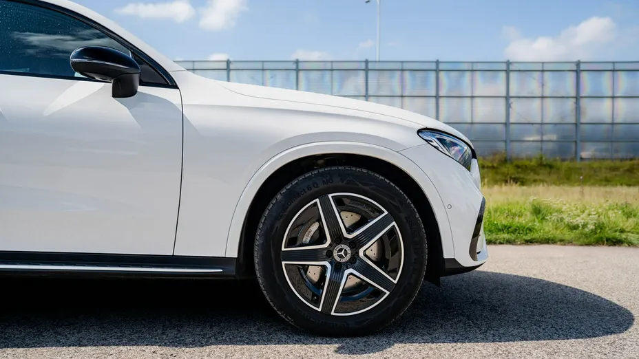 MERCEDES-BENZ GLC -