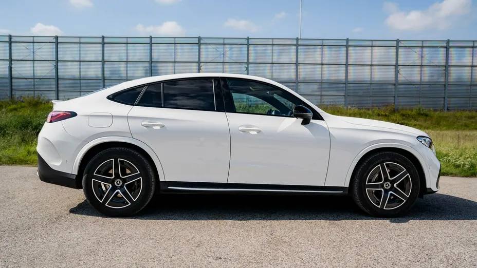 MERCEDES-BENZ GLC -