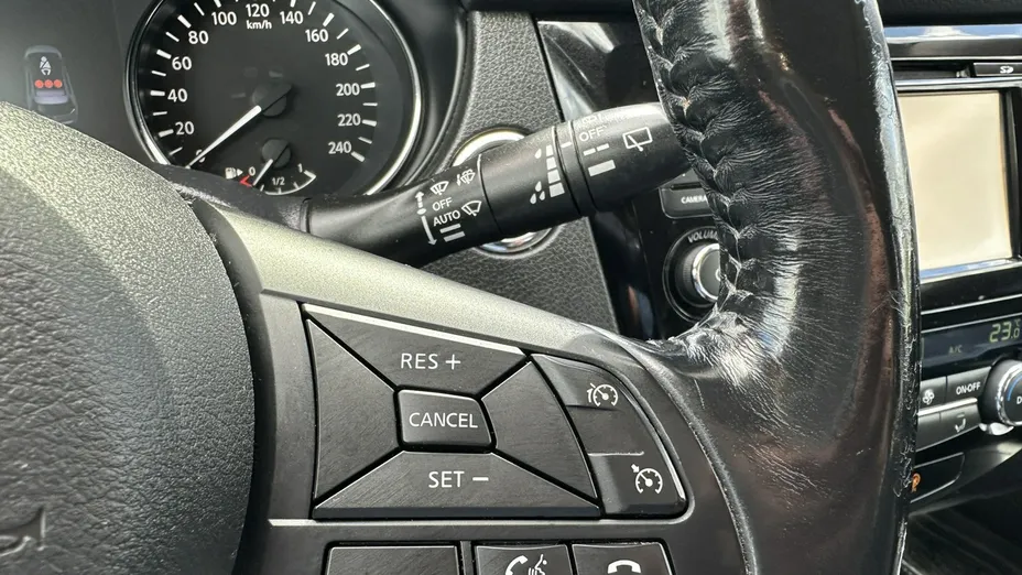 NISSAN X-Trail -