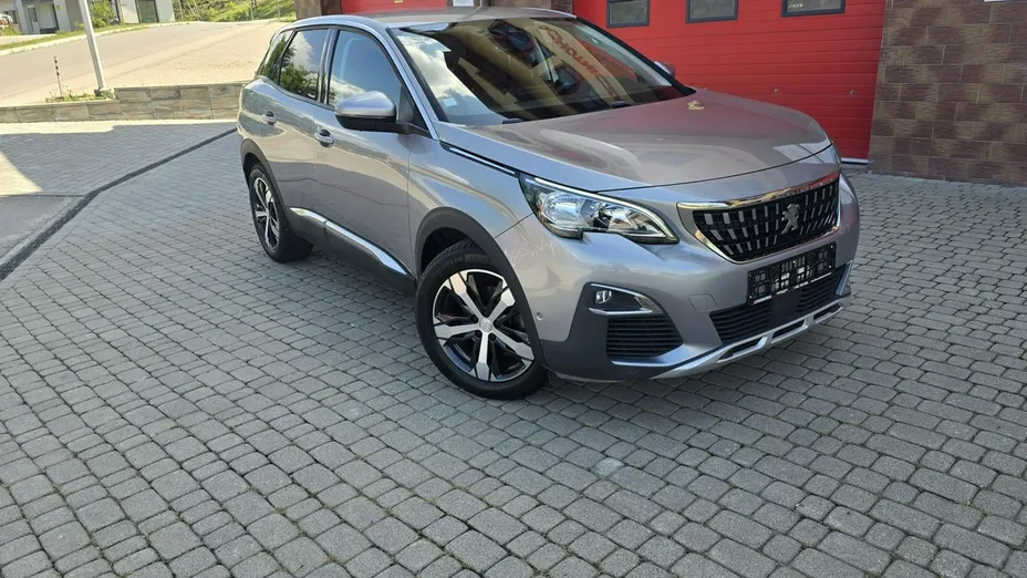 PEUGEOT 3008 -