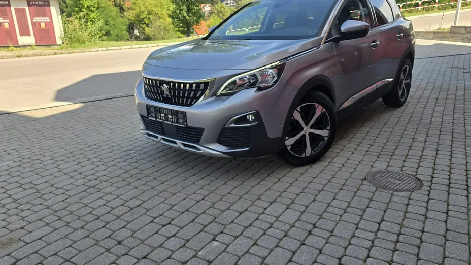 PEUGEOT 3008 -