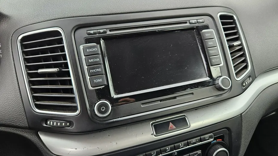 VOLKSWAGEN Sharan -