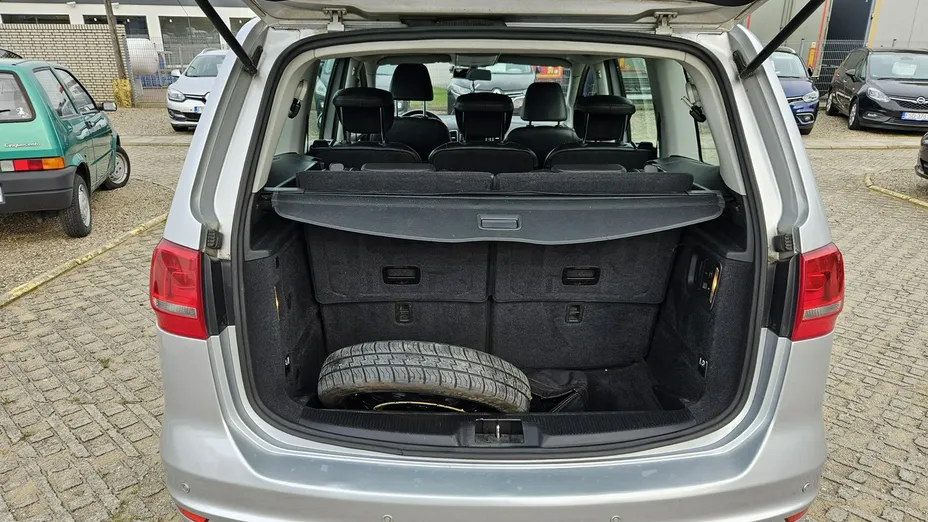 VOLKSWAGEN Sharan -