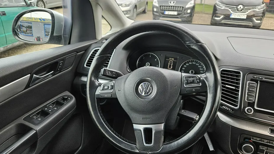 VOLKSWAGEN Sharan -