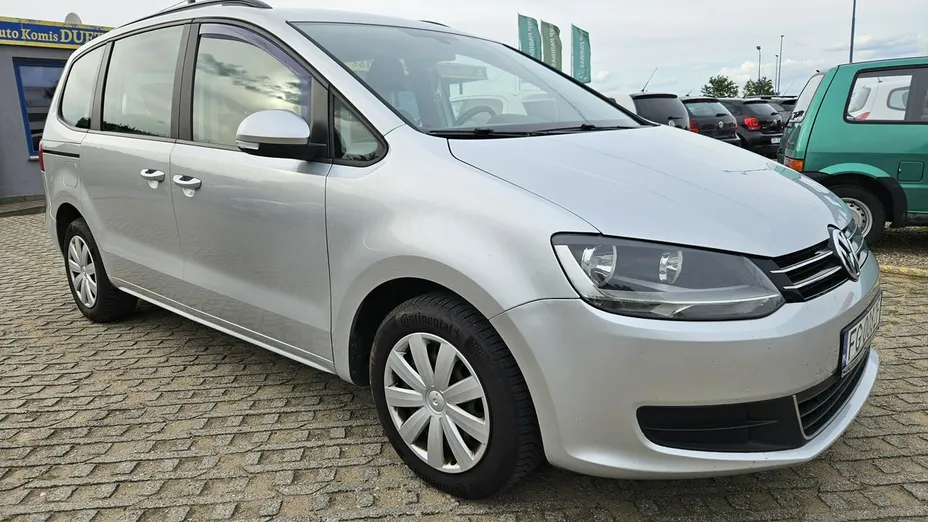 VOLKSWAGEN Sharan -