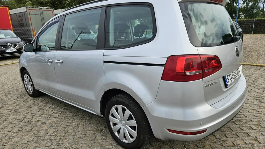 VOLKSWAGEN Sharan -