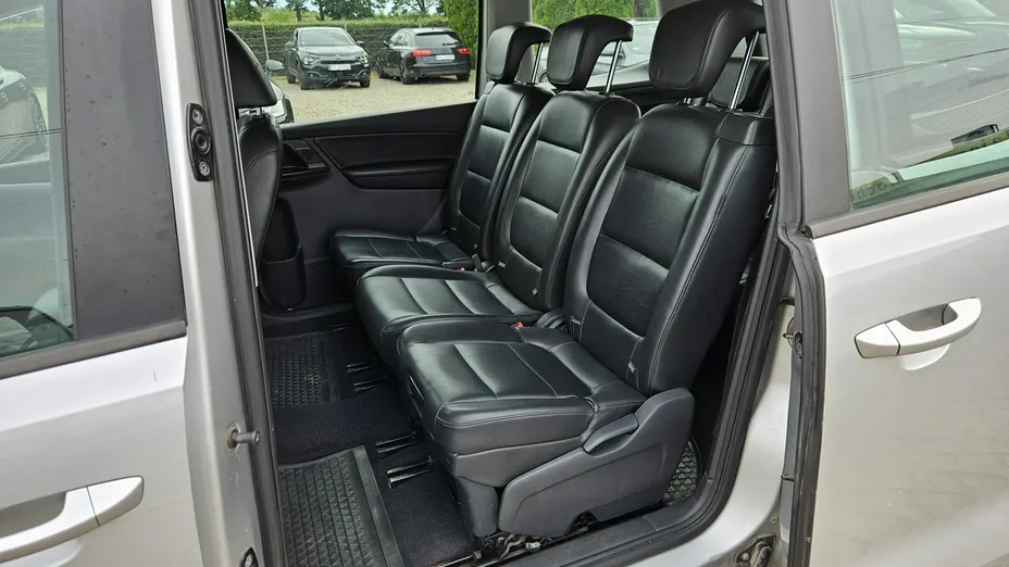 VOLKSWAGEN Sharan -