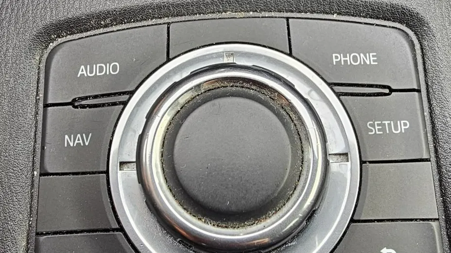 MAZDA 6 -