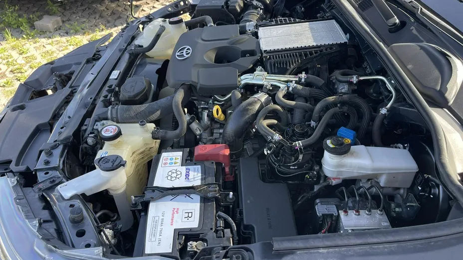 TOYOTA HiLux -