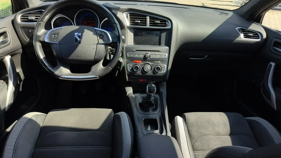 CITROEN DS4 -