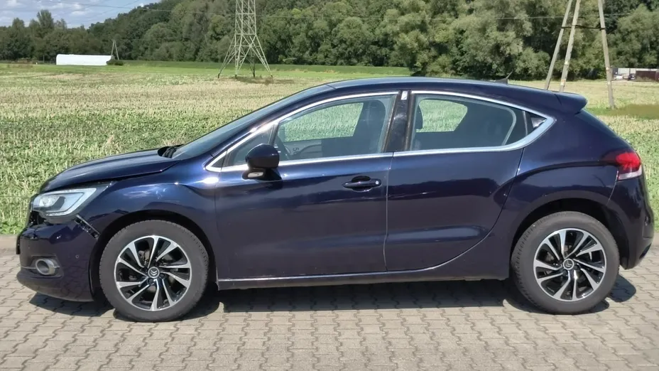 CITROEN DS4 -