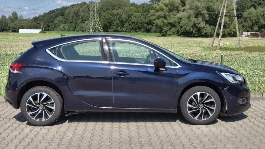 CITROEN DS4 -