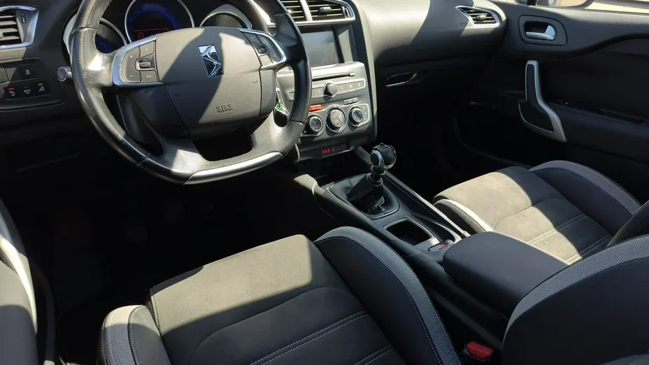 CITROEN DS4 -