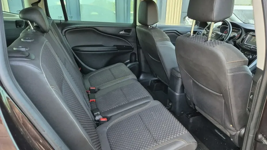 OPEL Zafira -