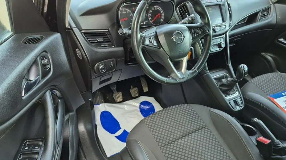 OPEL Zafira -