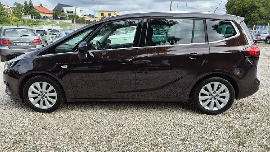 OPEL Zafira -