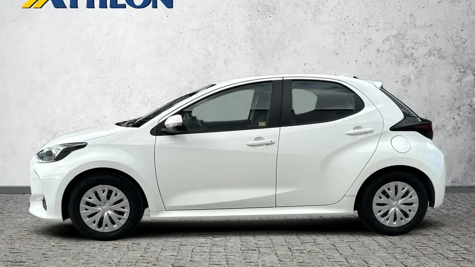 TOYOTA Yaris -