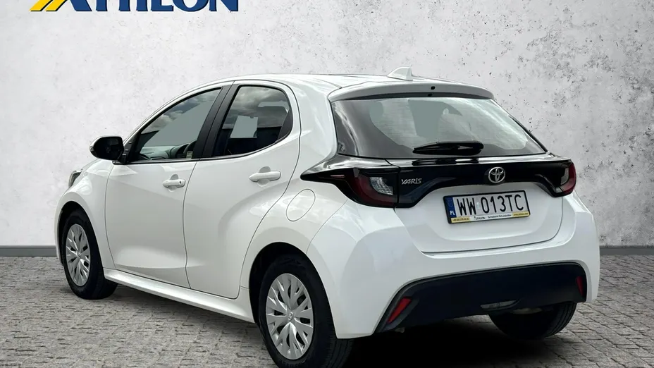 TOYOTA Yaris -