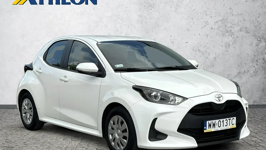 TOYOTA Yaris -